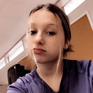 Meet your Posher, Abigail